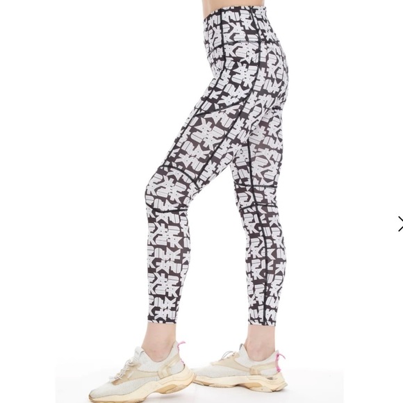 PSK Collective Women's Logo Leggings Black White XXL NWT - Picture 3 of 3